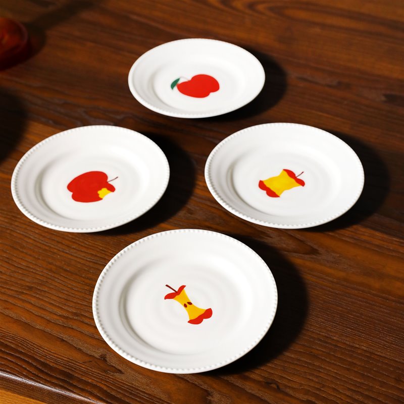 SET DE 4 PETITES ASSIETTES - HAINES